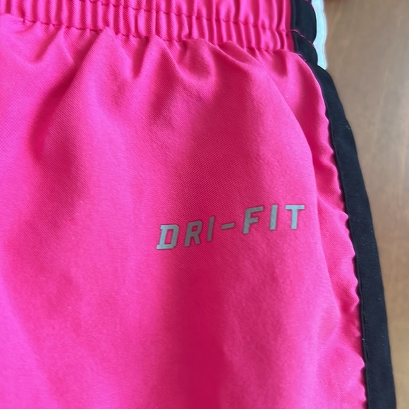 Nike dry fit shorts “USArmy”, bright pink with white and black trim, size L - Picture 5 of 7